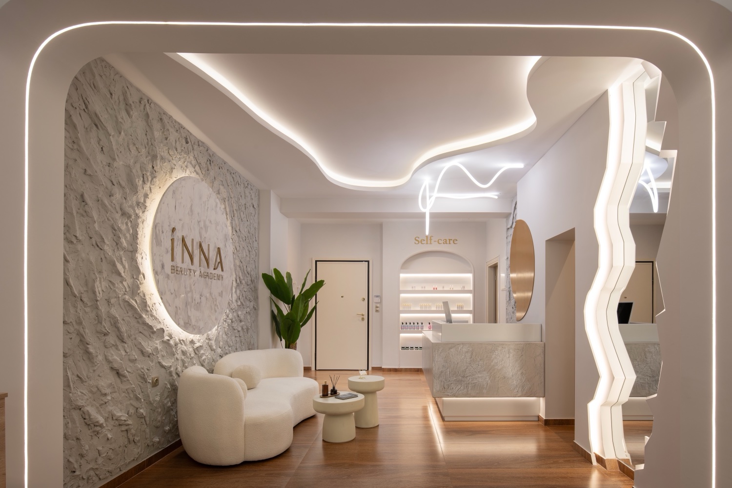 INNA BEAUTY ACADEMY IN THE CENTER OF THESSALONIKI